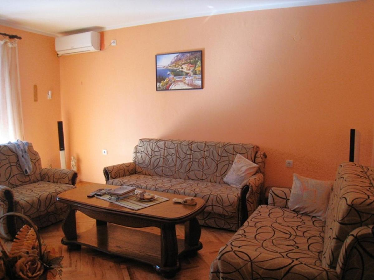 Apartment Stana Petrovac エクステリア 写真